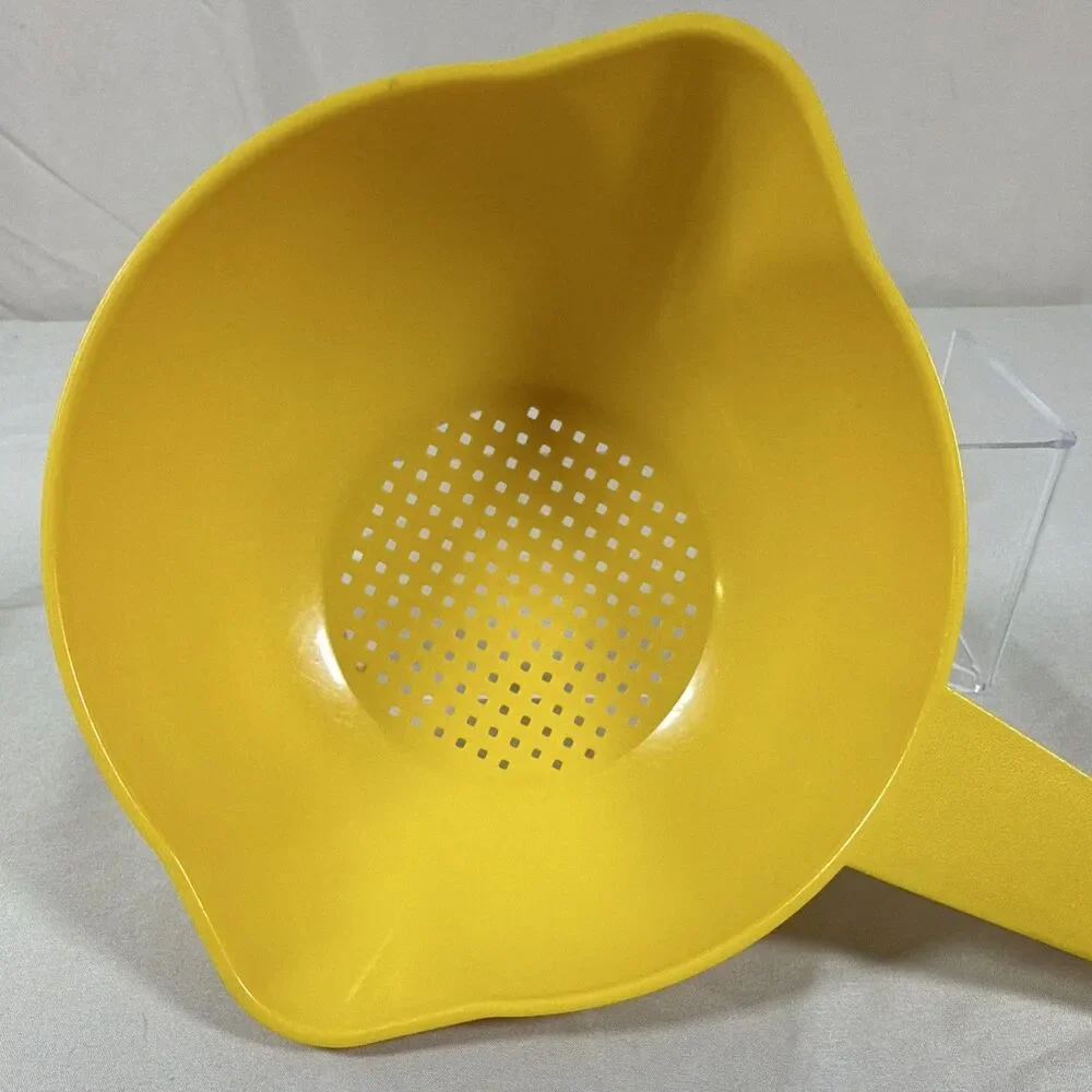 Vintage Tupperware Yellow Handled Colander Strainer Sieve 8